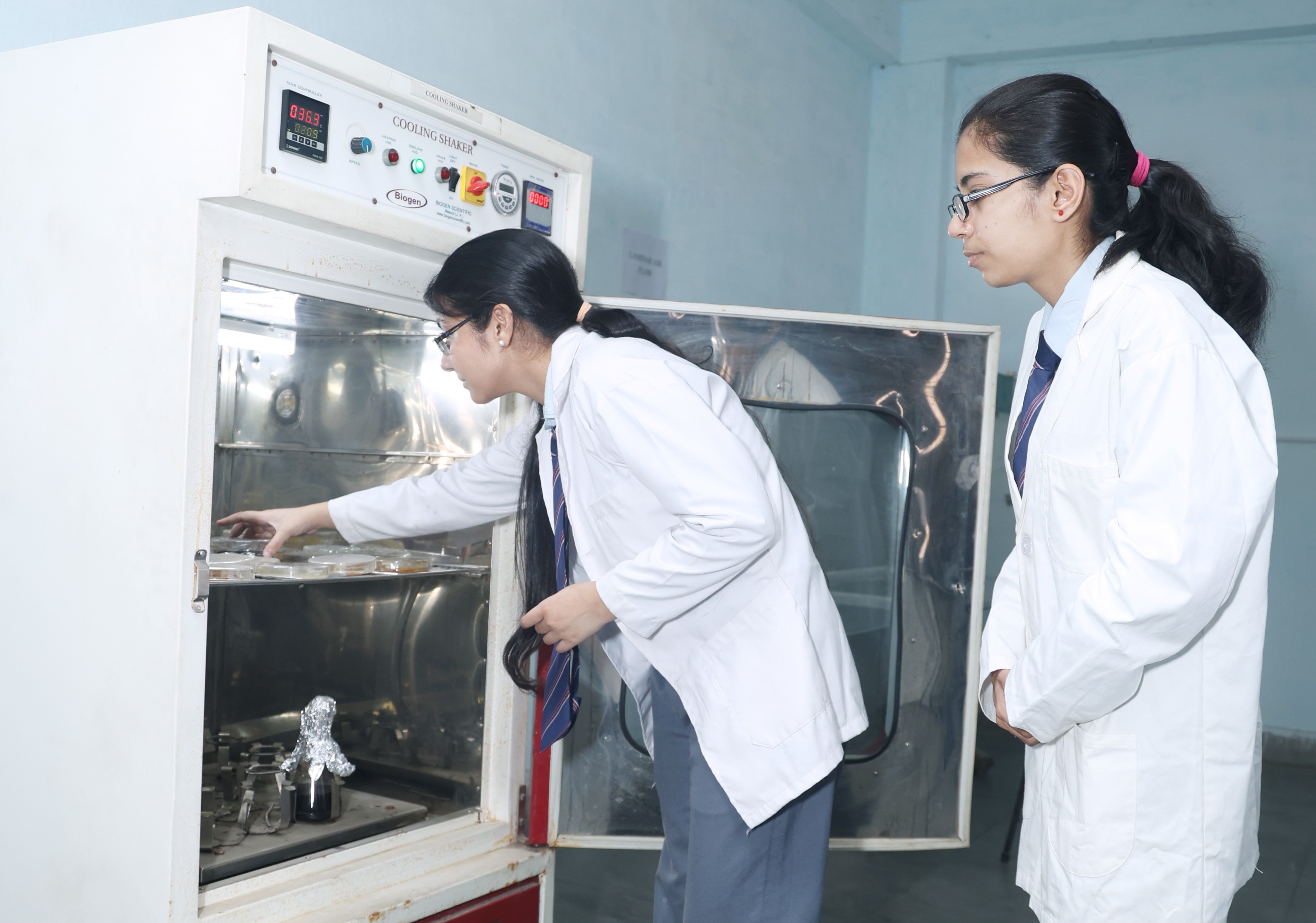 Plant & Animal Biotechnology Laboratory